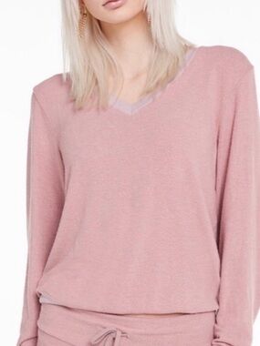 Wildfox Dusty Pink V-Neck Cozy Sweatshirt Size Medium
